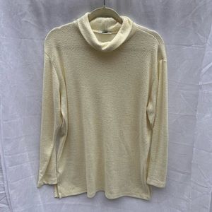 ‼️BOGO SALE‼️Fashion Code USA Cream Turtleneck Sweater
